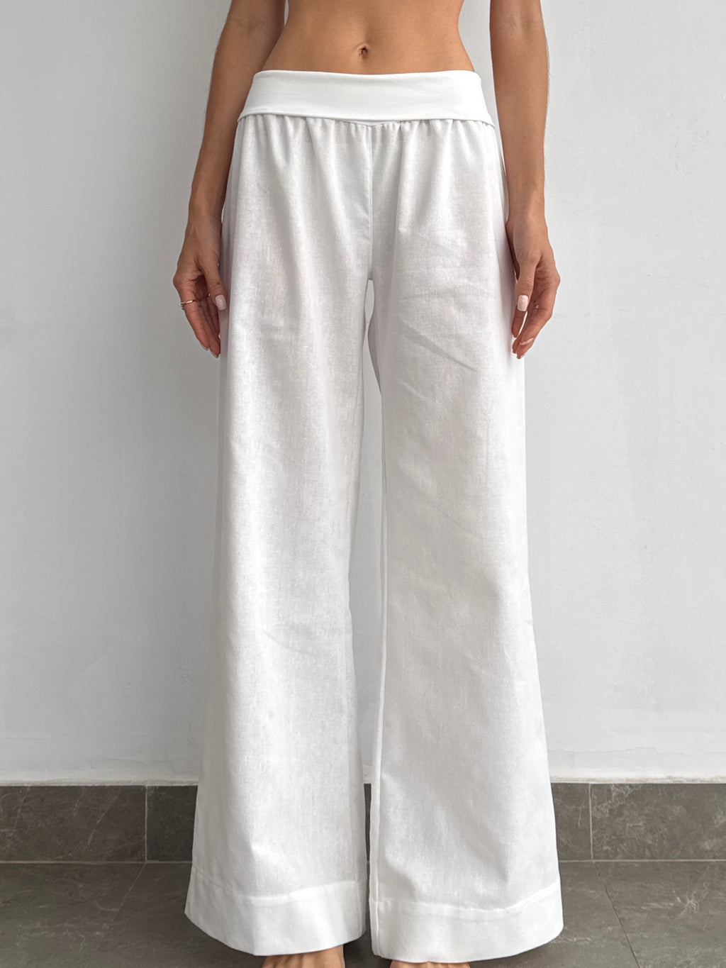 Mila Pant - White